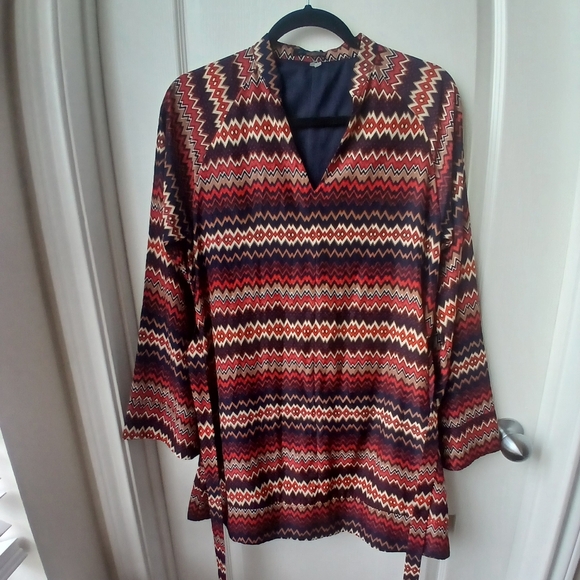 Cals Dresses & Skirts - Vintage Chevron Patterned Tunic Top